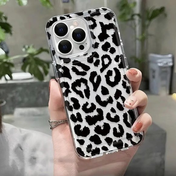 NWT Clear Black LEOPARD iPhone 15 Pro Max Phone Case - Picture 2 of 2